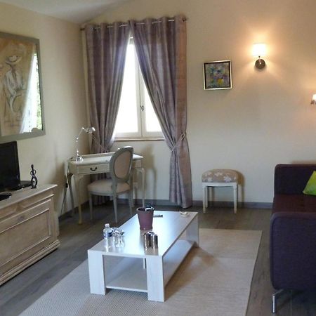 Mas De Chantounette Cheval-Blanc Room photo