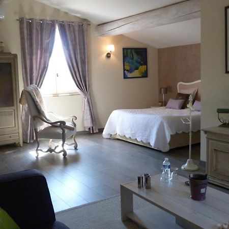 Mas De Chantounette Cheval-Blanc Room photo