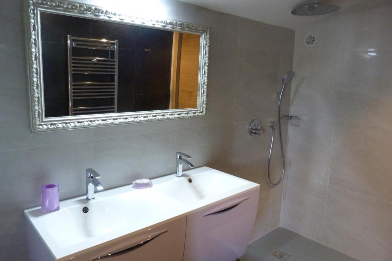 Mas De Chantounette Cheval-Blanc Room photo