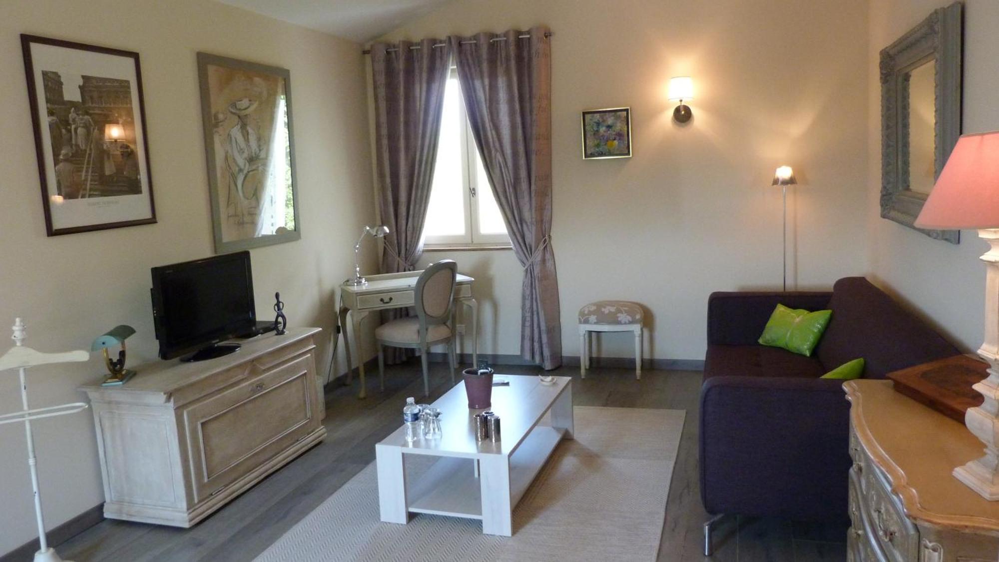 Mas De Chantounette Cheval-Blanc Room photo