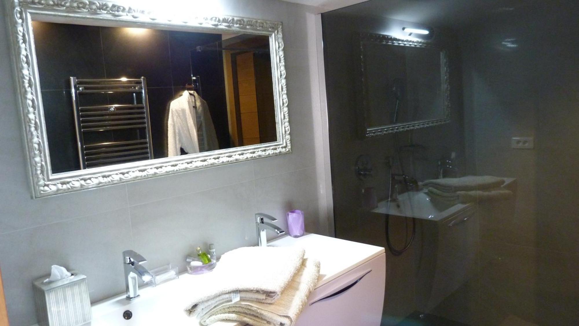 Mas De Chantounette Cheval-Blanc Room photo